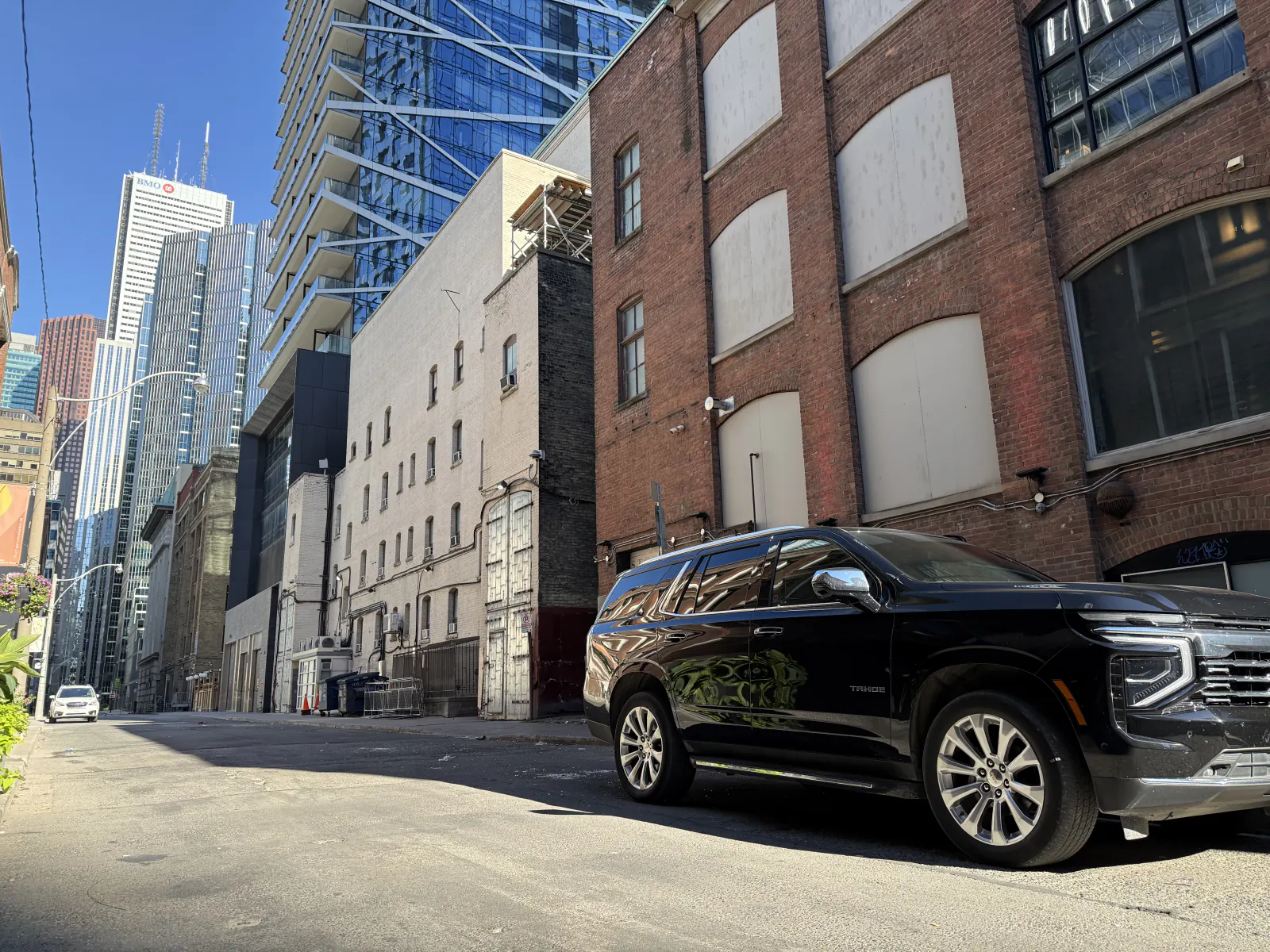Pearl Street scout photograph — car stop